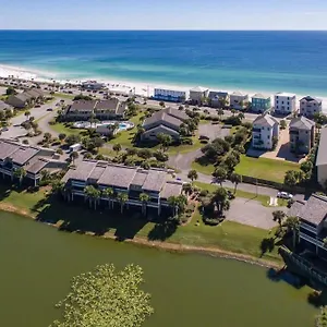 Seascape Lakefront Holiday home